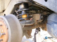 jack_up_axle_jeep_wrangler_coil_suspension_lift.JPG