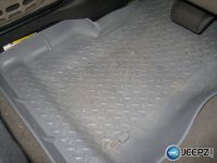 Wrangler_husky_liner_front_driver.jpg