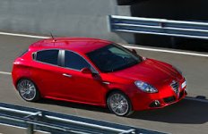 Alfa-Romeo-Giulietta+%u002525281%2529.jpg