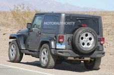 2018-jeep-wrangler-test-mule-spy-shots--image-via-s-baldauf-sb-medien_100525775_h.jpg