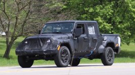 2019-jeep-wrangler-pickup-spy-photo.jpg