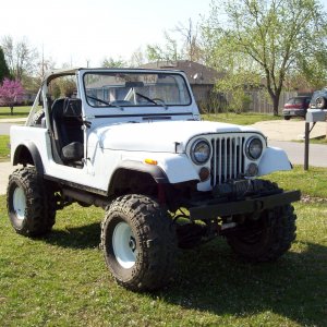 cj-7 with 9" lift on 35x15.5