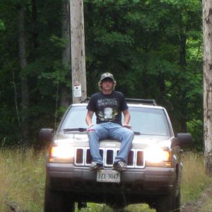 Media 'Offroading in the U.P. eh?' in category 'Grand Cherokee'