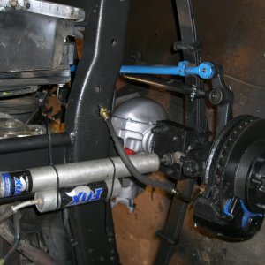 Shackle Reverse CJ 7 Springs + Paint