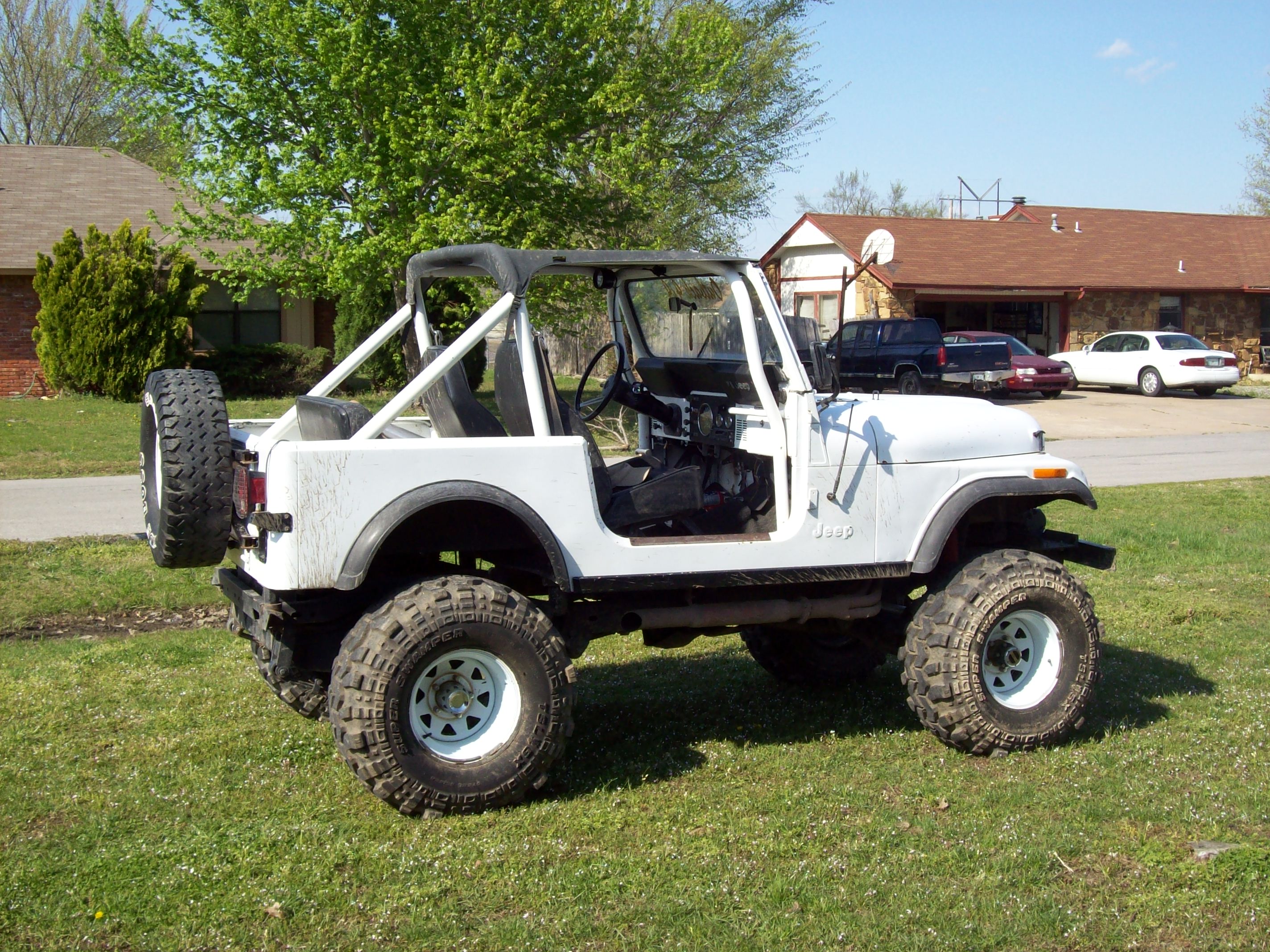 82 cj 7